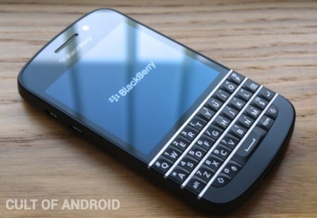 BlackBerry-Q10-front-black