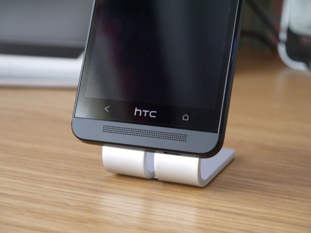 HTC-One-logo-close-up