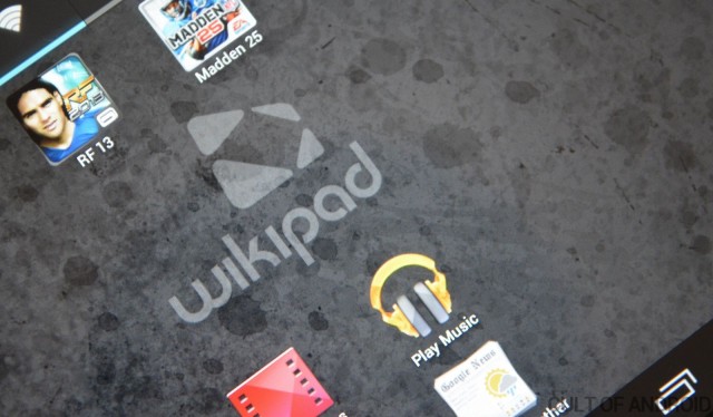 A close-up of the Wikipad's 7-inch IPS display.