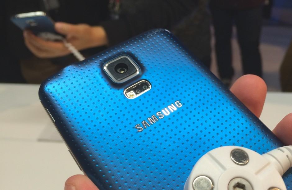 The Galaxy S5's back panel was made out of cheap plastic fashioned to look like a Band-Aid. Photo: Killian Bell/Cult of Android