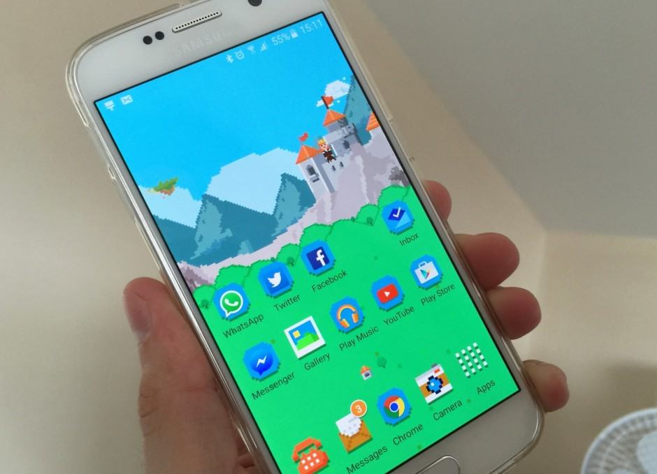 'Pixels' is one of the new themes available on the Galaxy S6. Photo: Killian Bell/Cult of Android