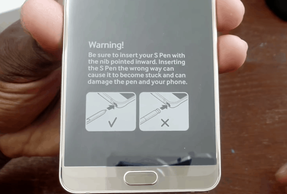 The Note 5's new S Pen warning. Photo: J. Williams