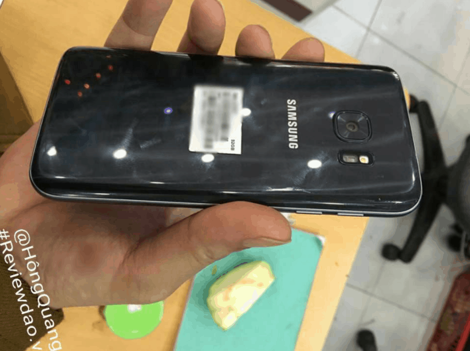 Is this the real Galaxy S7? Photo: Reviewdao